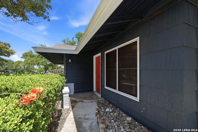 7126 Westbriar Property Photo 4