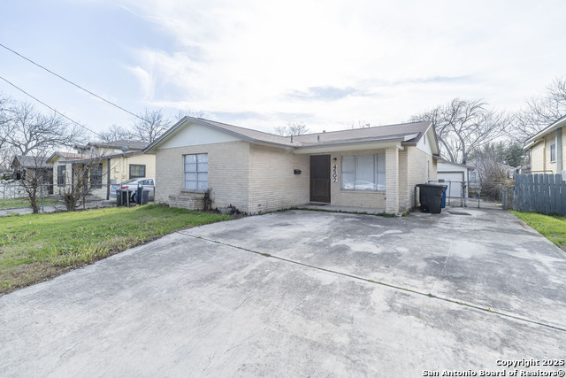 4507 Howard St Property Photo 1