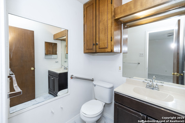 4507 Howard St Property Photo 13