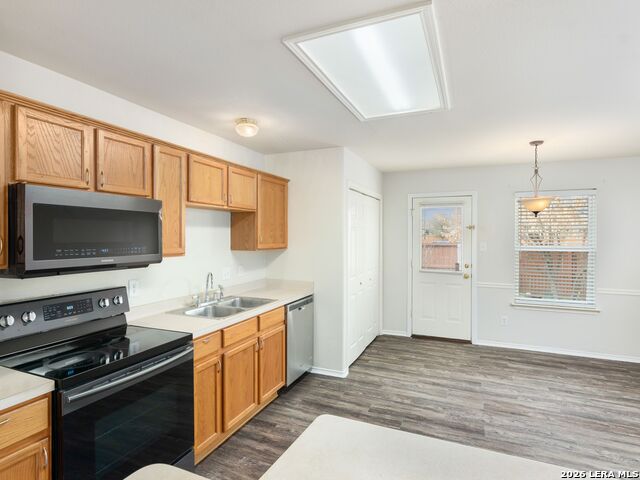 4307 Camfield Property Photo 7