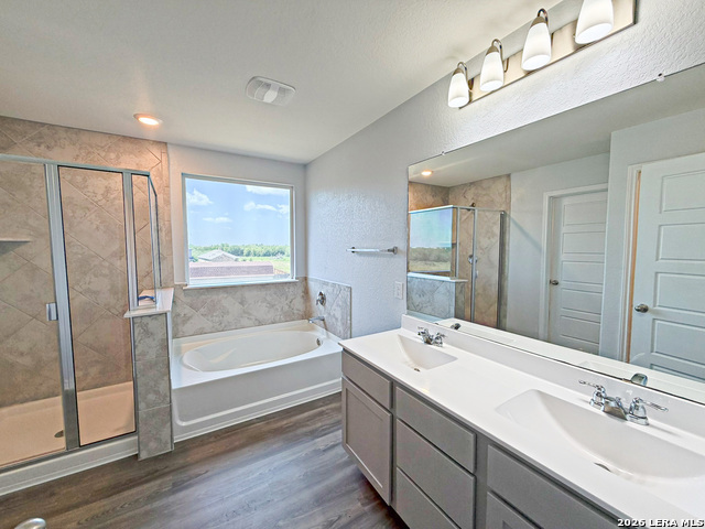 2427 Bart Cv Property Photo 14