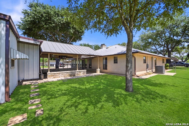 901 Gentilz Property Photo 32