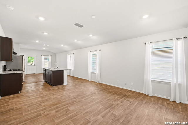 216 E Middle Green Loop Property Photo 8