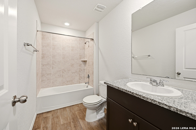 216 E Middle Green Loop Property Photo 16