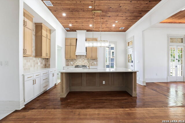 824 N Pine St Property Photo 11