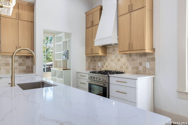 824 N Pine St Property Photo 14