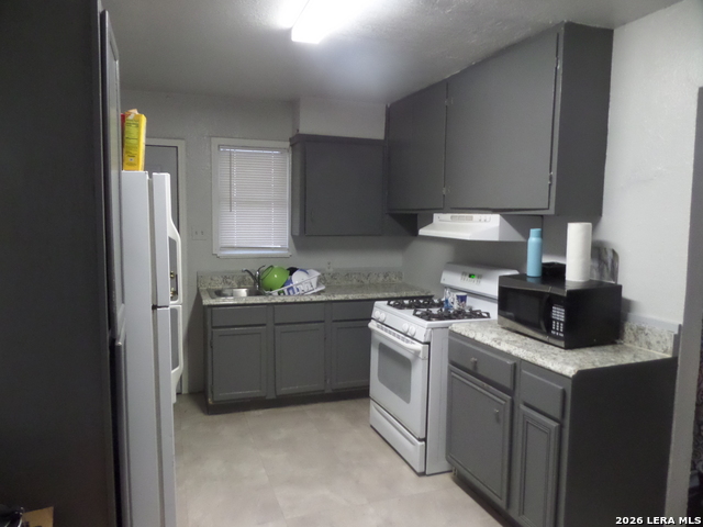 290 Harcourt Ave. Property Photo 5