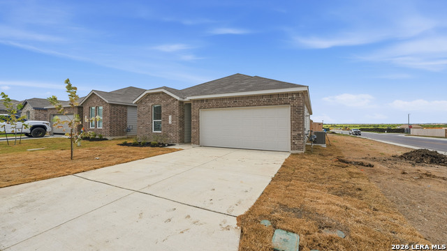 1304 Apron Trl Property Photo 3