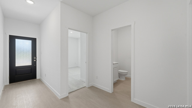 1304 Apron Trl Property Photo 4