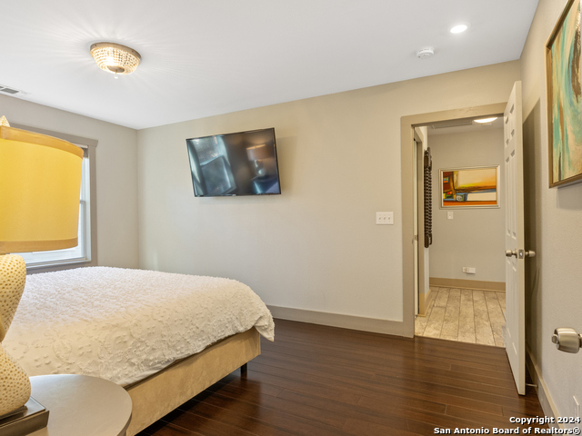 333 Redwood St Property Photo 16