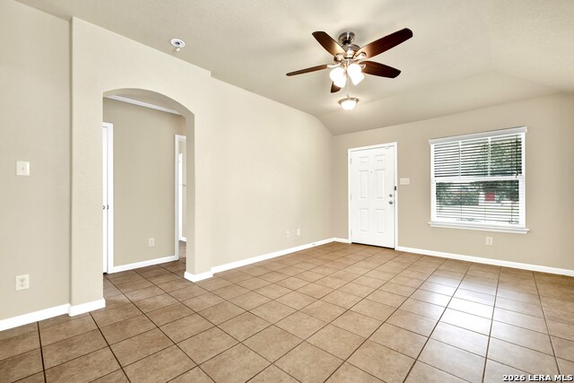 1048 Lilac Wind Property Photo 3