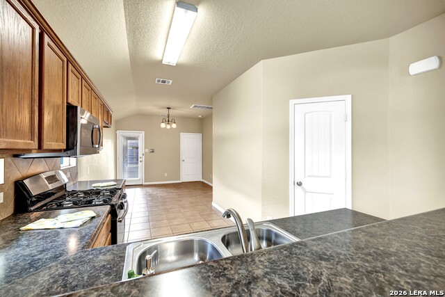 1048 Lilac Wind Property Photo 7