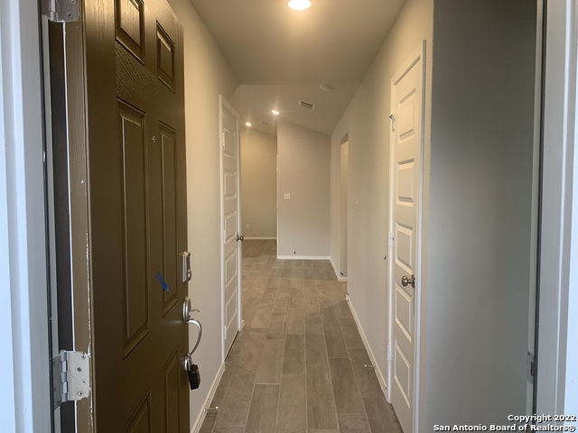 2172 Darst Dr Property Photo 4