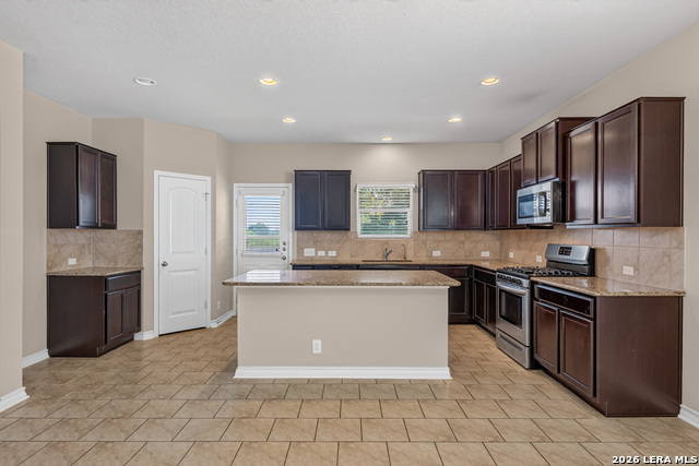 14918 Goldfinch Way Property Photo 10