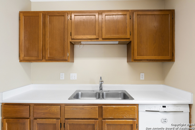 265-267 Lohmann Property Photo 11