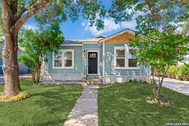 547 W HIGHLAND BLVD Property Photo 1
