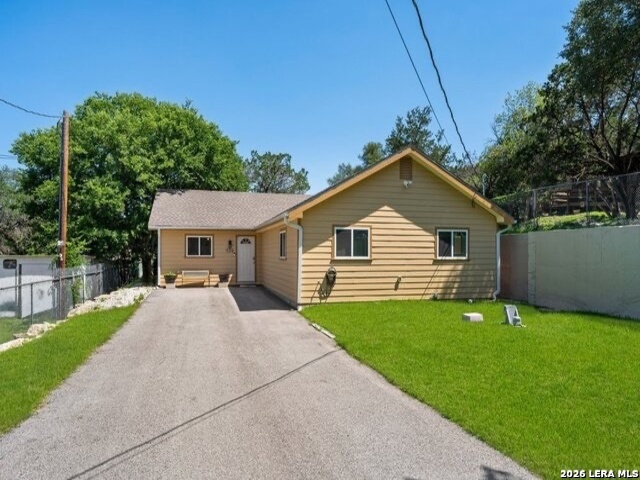 735 Green Castle Property Photo 2