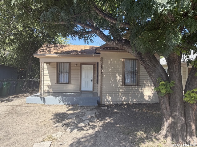 1015 Saint James Property Photo 1
