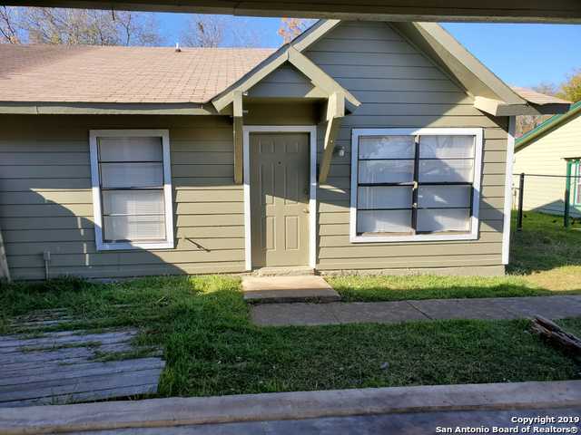 7906 Falcon Ridge Dr Property Photo 2
