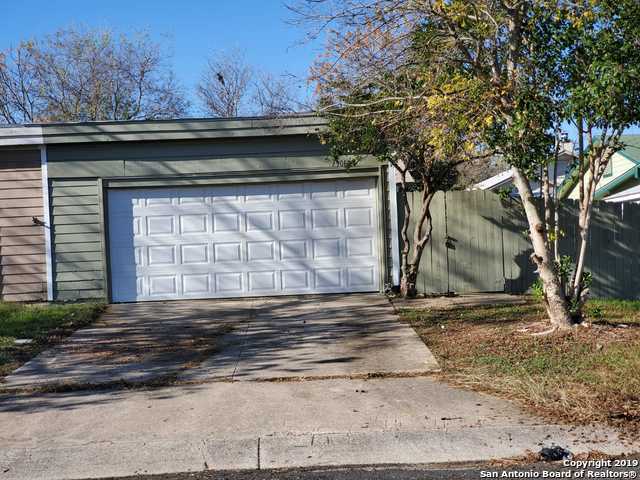 7906 Falcon Ridge Dr Property Photo 3