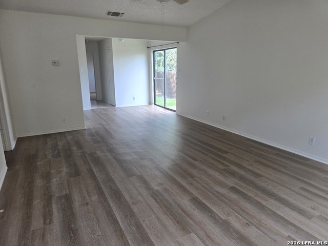 7906 Falcon Ridge Dr Property Photo 6