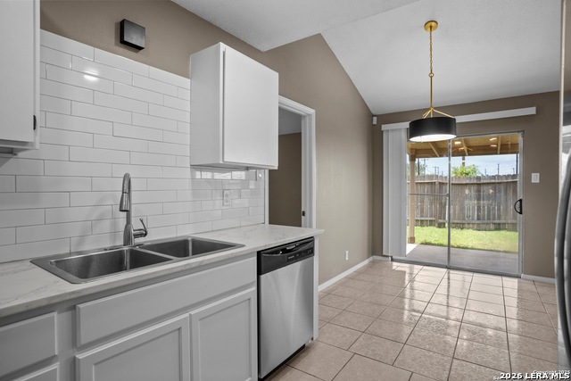 5279 Meadow Rise St Property Photo 6