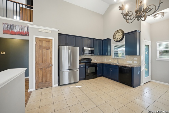 2158 Hazelwood Property Photo 8
