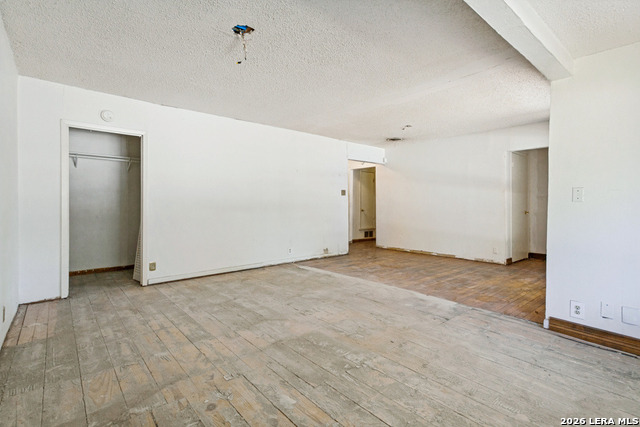 247 Edna Property Photo 6