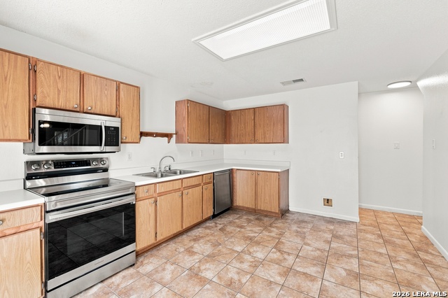 8018 Chestnut Bluff Dr Property Photo 5