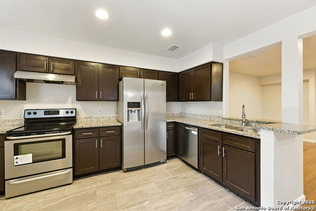 100 Lorenz Rd Property Photo 1