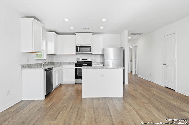 3402 Warlow Branch Property Photo 5