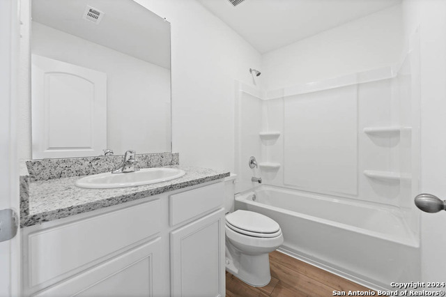 3402 Warlow Branch Property Photo 13