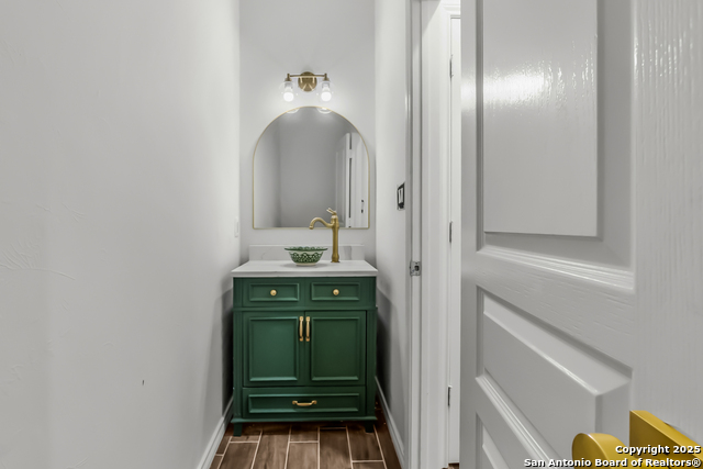 111 Westwood Way Property Photo 8