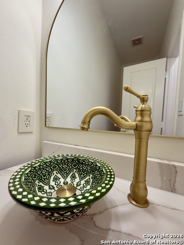 111 Westwood Way Property Photo 9