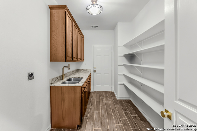 111 Westwood Way Property Photo 19