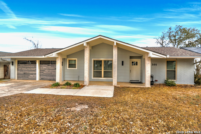 305 Schweppe Property Photo 1