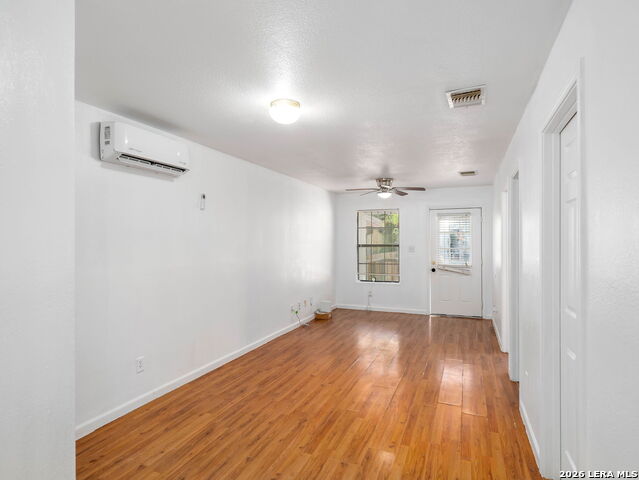 508 Randall Ave Property Photo 8