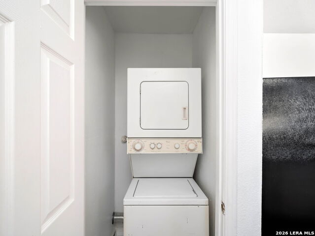 508 Randall Ave Property Photo 14