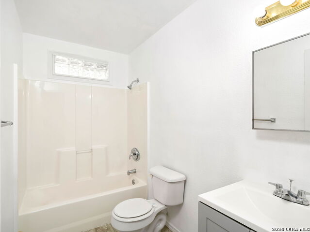 508 Randall Ave Property Photo 16
