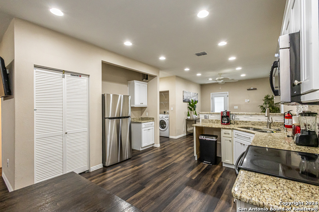 1202 N Center Property Photo 8