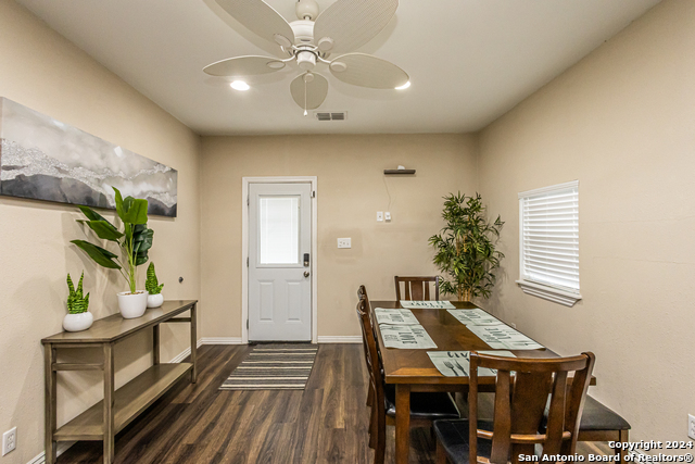 1202 N Center Property Photo 14