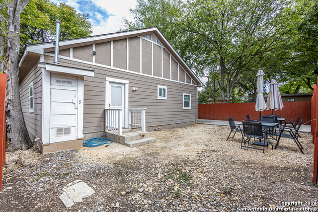 1202 N Center Property Photo 27