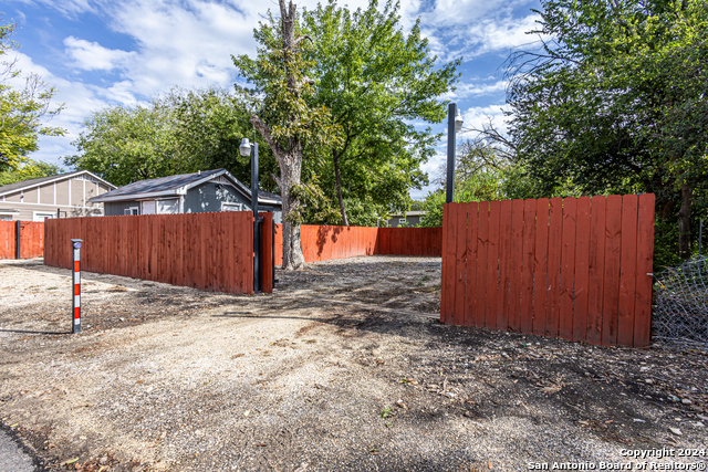1202 N Center Property Photo 46