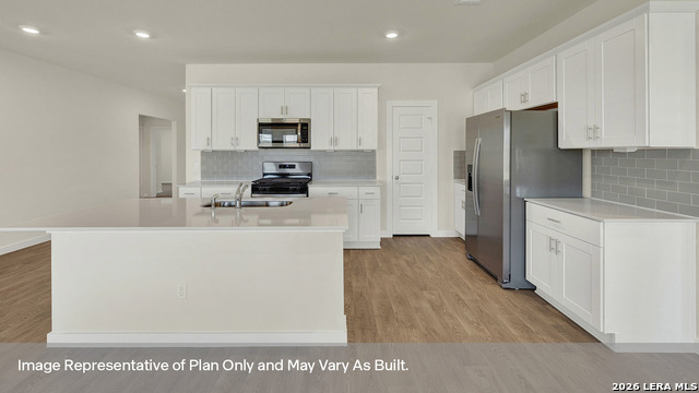 470 Gwenn Glade Cv Property Photo 13