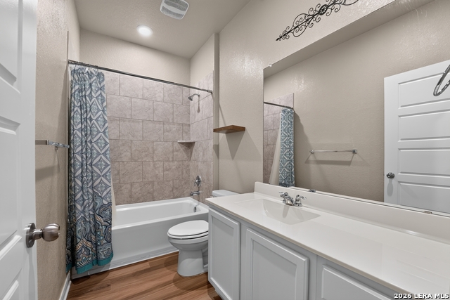 2130 Silver Maple Property Photo 4