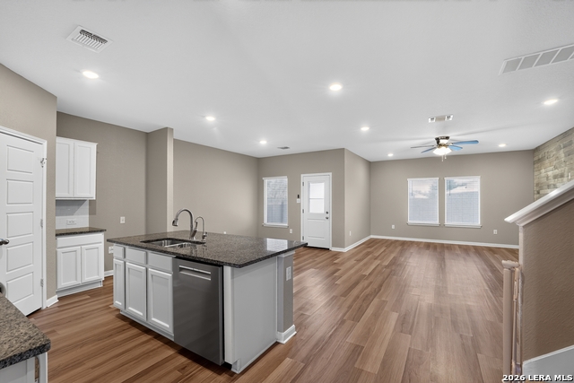 2130 Silver Maple Property Photo 9