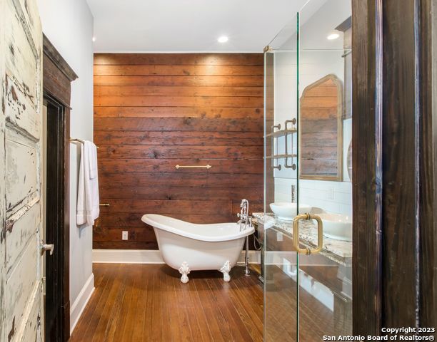 122 Vitra Pl Property Photo 17