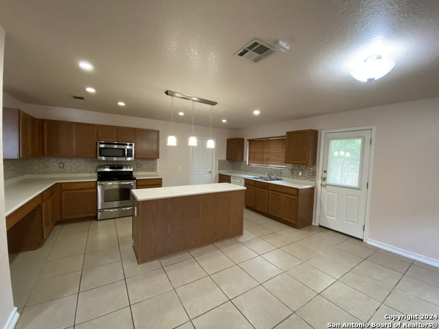 9002 Laguna Rio Property Photo 9