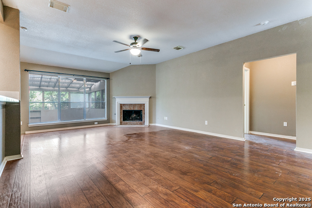 10518 Mustang Rdg Property Photo 3