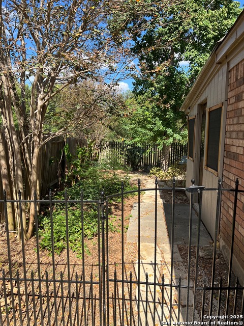 10518 Mustang Rdg Property Photo 13